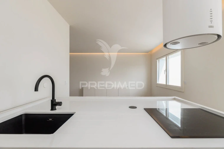 Apartamento T4 para Venda em Colares Foto 6