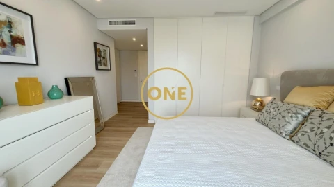 Apartamento T3 para Venda em Carcavelos e Parede