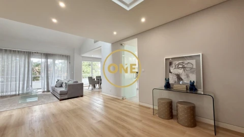 Apartamento T3 para Venda em Carcavelos e Parede