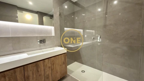Apartamento T3 para Venda em Carcavelos e Parede