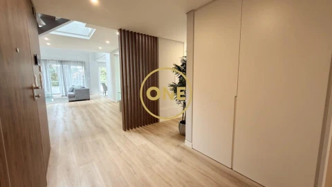 Apartamento T3 para Venda em Carcavelos e Parede