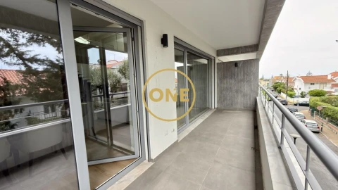 Apartamento T3 para Venda em Carcavelos e Parede