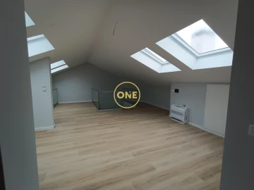 Apartamento T3 para Venda em Carcavelos e Parede
