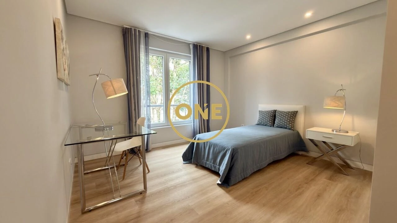 Apartamento T3 para Venda em Carcavelos e Parede Foto 35