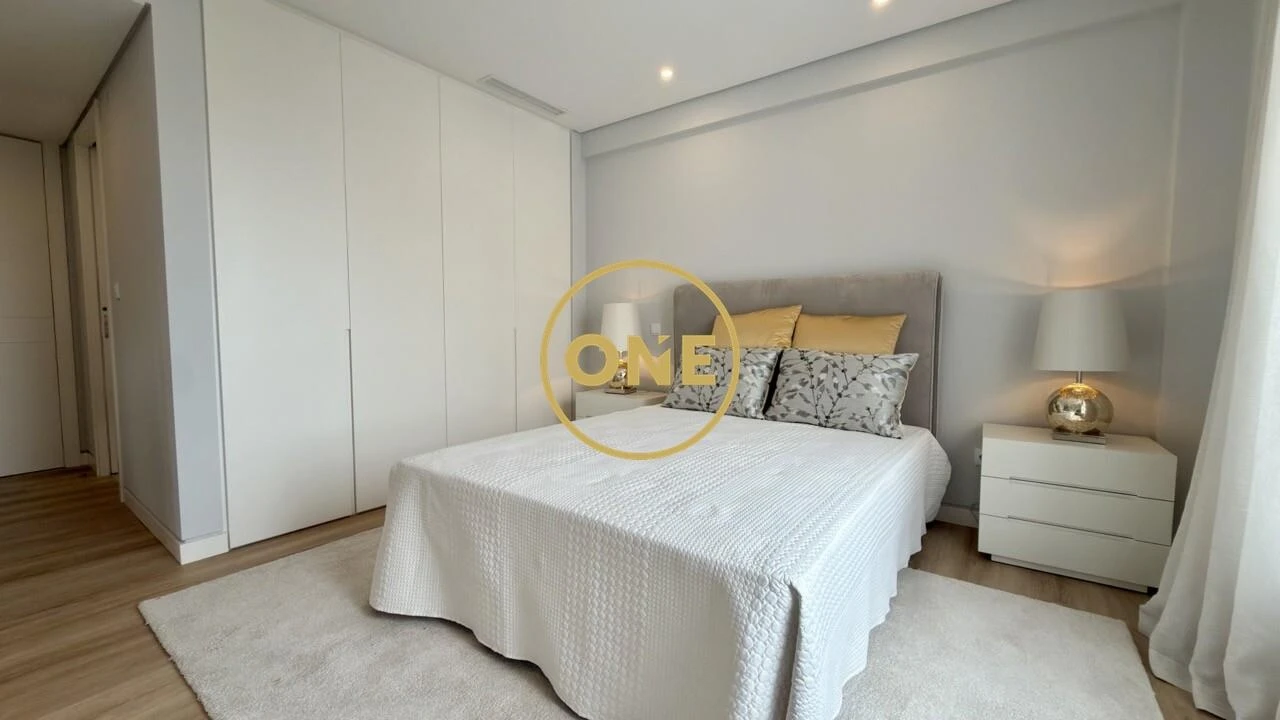 Apartamento T3 para Venda em Carcavelos e Parede Foto 29