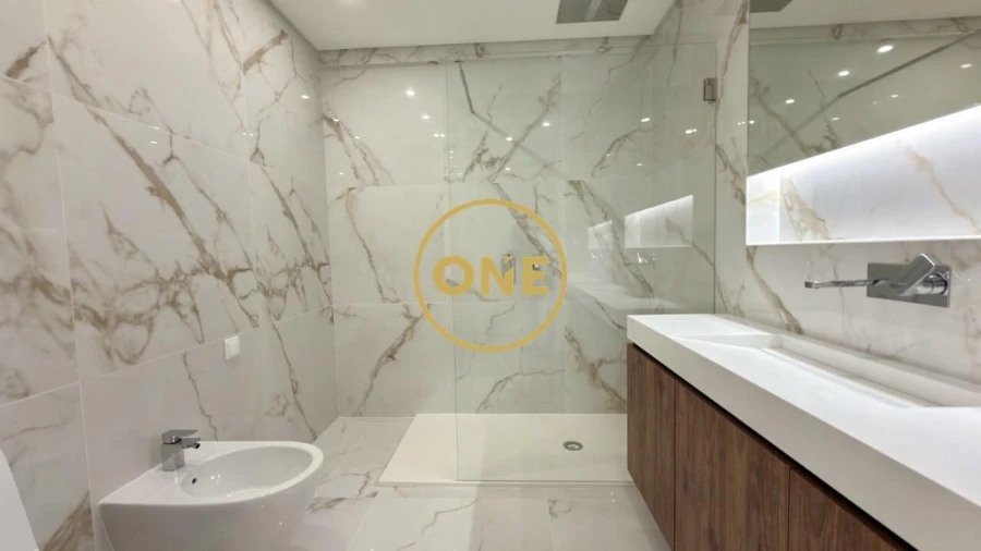 Apartamento T3 para Venda em Carcavelos e Parede Foto 31
