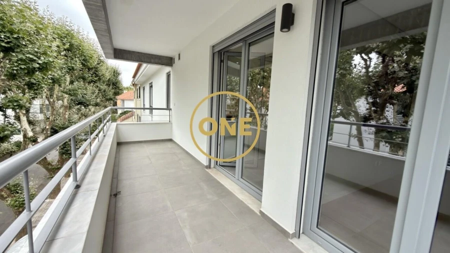 Apartamento T3 para Venda em Carcavelos e Parede Foto 9