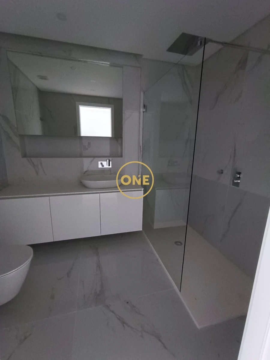 Apartamento T3 para Venda em Carcavelos e Parede Foto 13