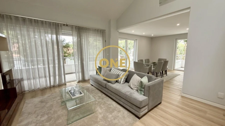 Apartamento T3 para Venda em Carcavelos e Parede Foto 17