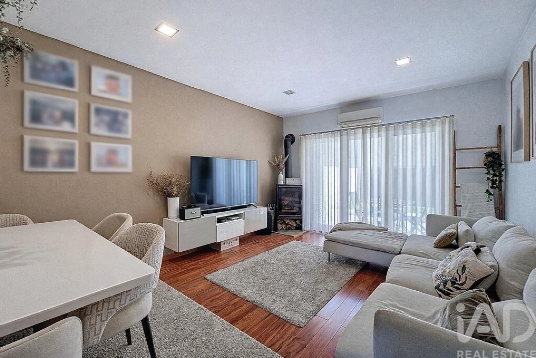 Moradia T4 para Venda em Rio Tinto Foto 3