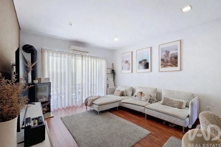 Moradia T4 para Venda em Rio Tinto Foto 2