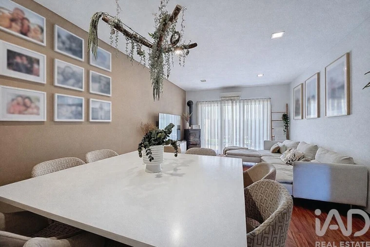 Moradia T4 para Venda em Rio Tinto Foto 1