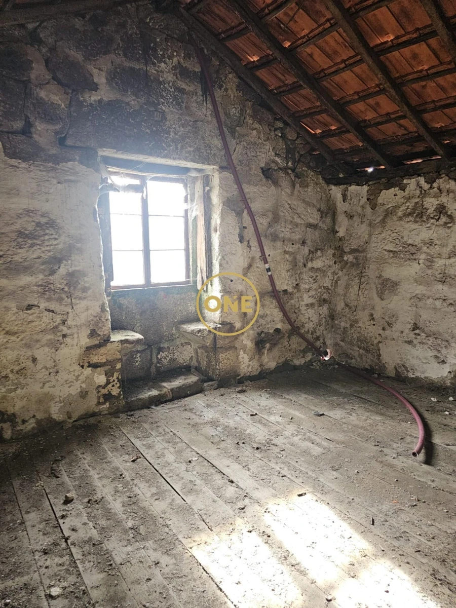 Moradia T2 para Venda em Cabril Foto 7