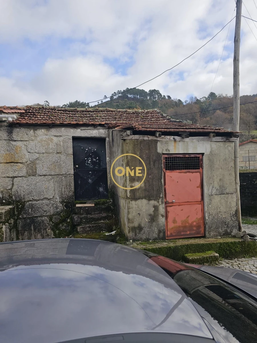 Moradia T2 para Venda em Cabril Foto 2