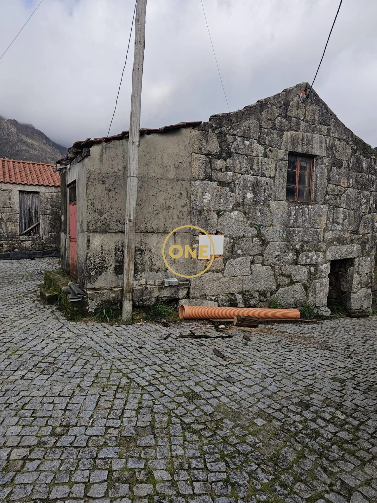 Moradia T2 para Venda em Cabril Foto 1