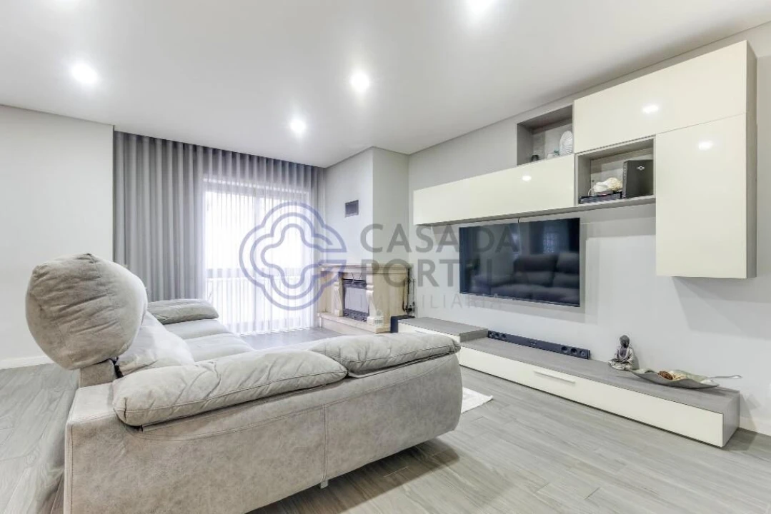Apartamento T3 para Venda em Malta e Canidelo Foto 3