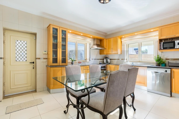 Moradia T4 para Venda em Rio Maior Foto 9