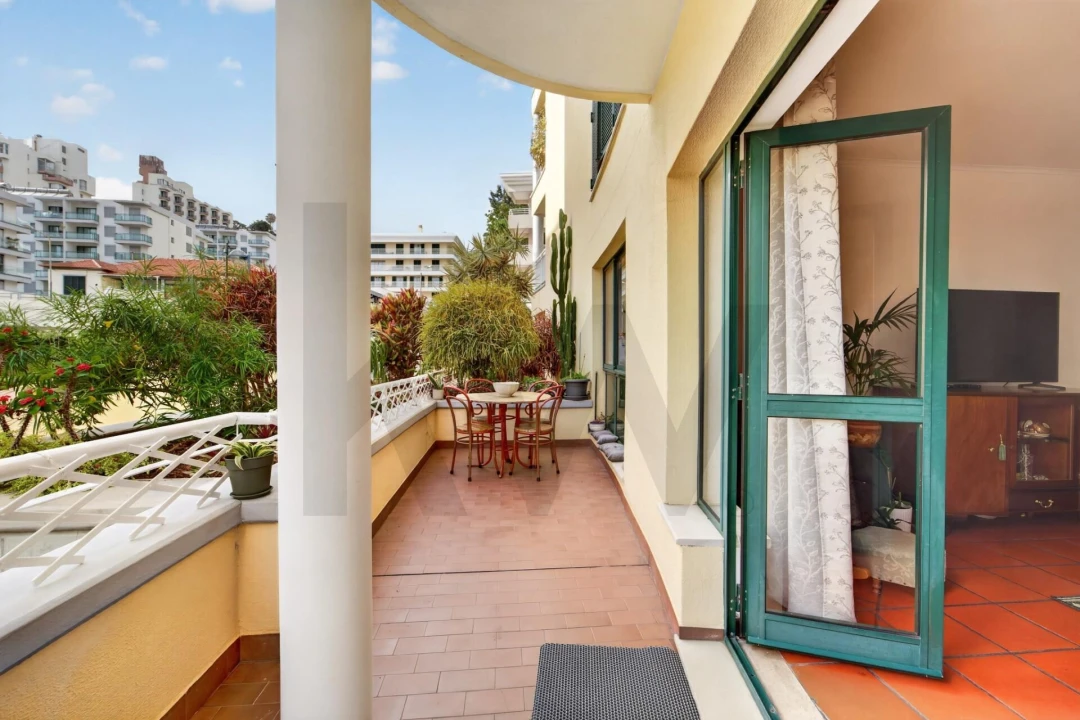 Apartamento T3 para Venda em São Martinho Foto 6