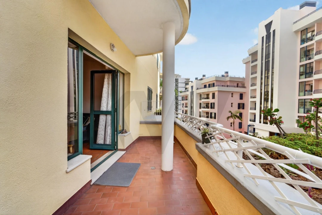 Apartamento T3 para Venda em São Martinho Foto 5