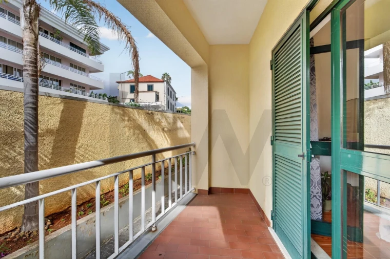 Apartamento T3 para Venda em São Martinho Foto 8