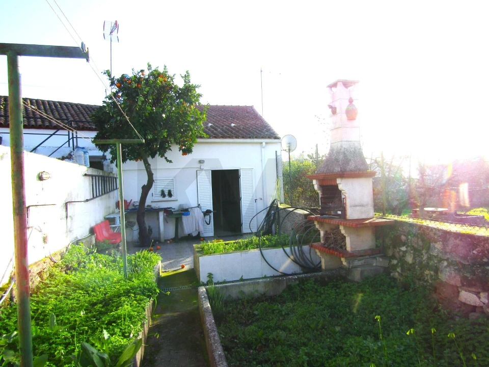 Moradia T3 para Venda em Gafete Foto 35