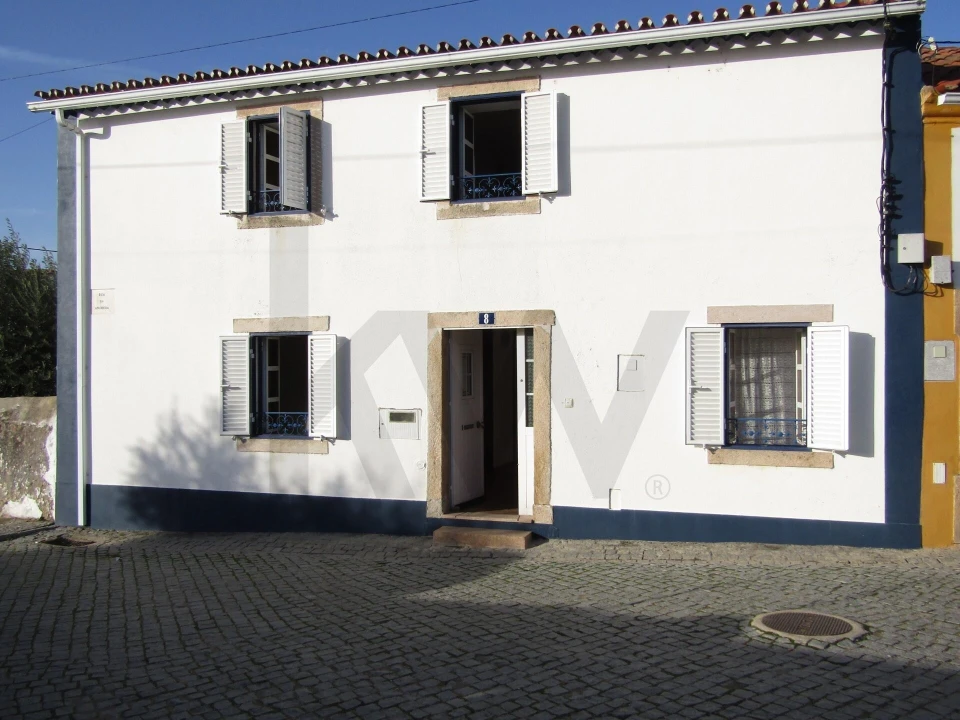 Moradia T3 para Venda em Gafete Foto 1