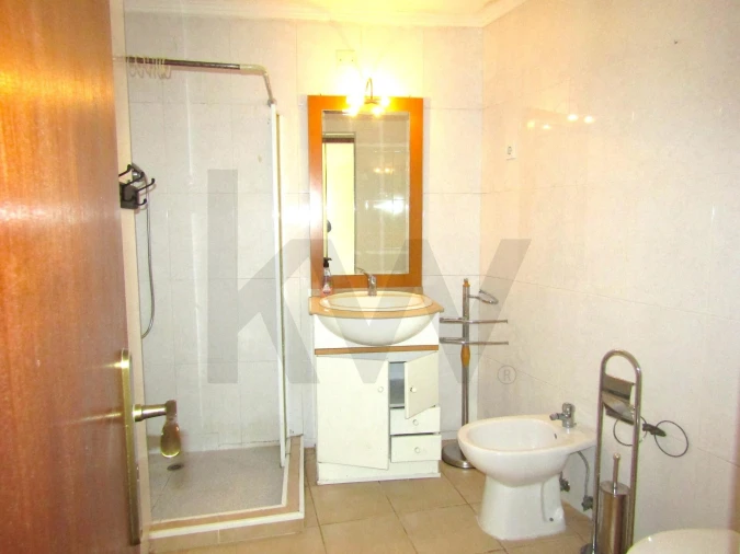 Moradia T3 para Venda em Gafete Foto 8