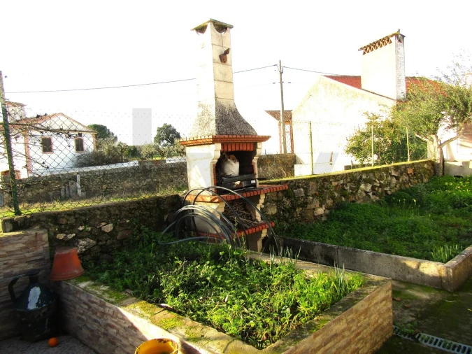 Moradia T3 para Venda em Gafete Foto 37