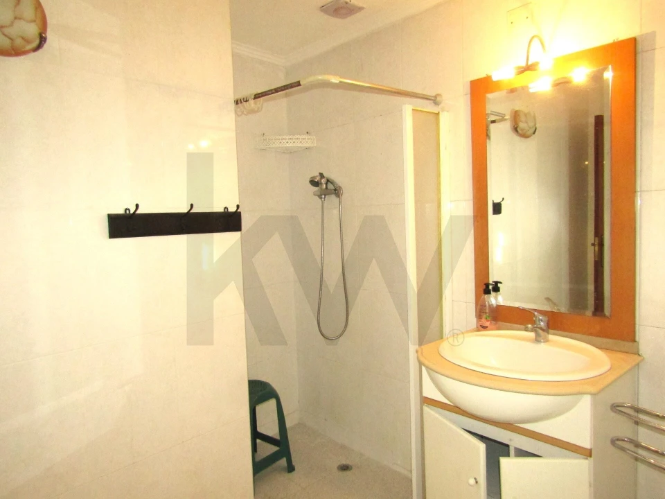 Moradia T3 para Venda em Gafete Foto 9