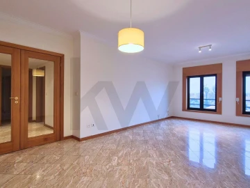 Apartamento T2 para Arrendamento em Lordelo do Ouro e Massarelos