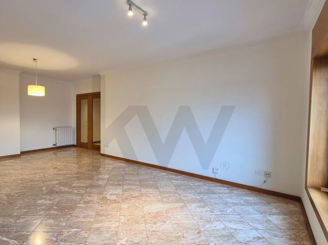 Apartamento T2 para Arrendamento em Lordelo do Ouro e Massarelos Foto 5