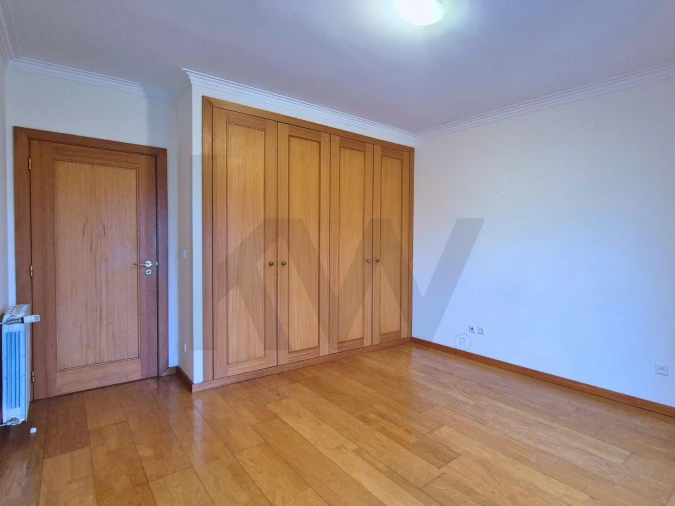 Apartamento T2 para Arrendamento em Lordelo do Ouro e Massarelos Foto 14