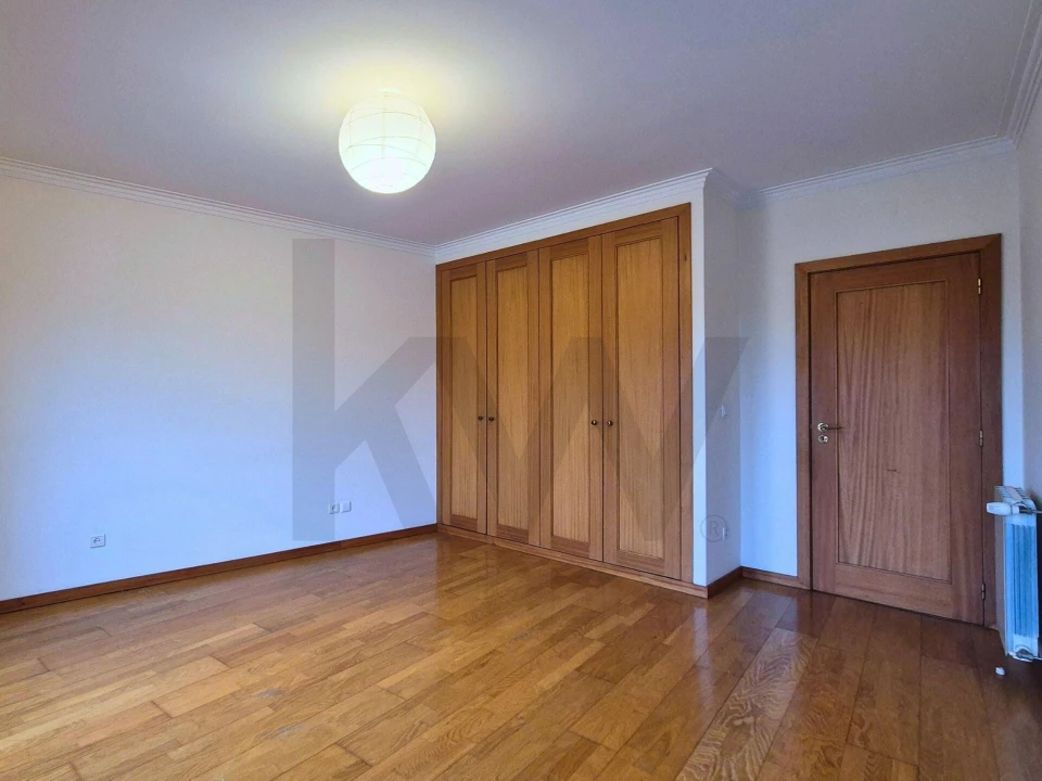 Apartamento T2 para Arrendamento em Lordelo do Ouro e Massarelos Foto 12