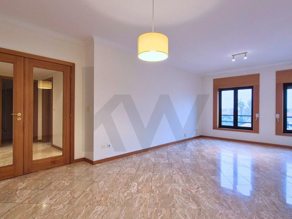 Apartamento T2 para Arrendamento em Lordelo do Ouro e Massarelos Foto 2