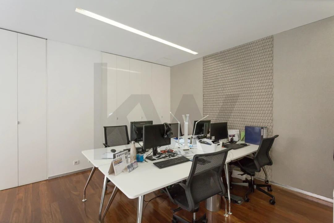 Escritório para Arrendamento em Avenidas Novas Foto 11