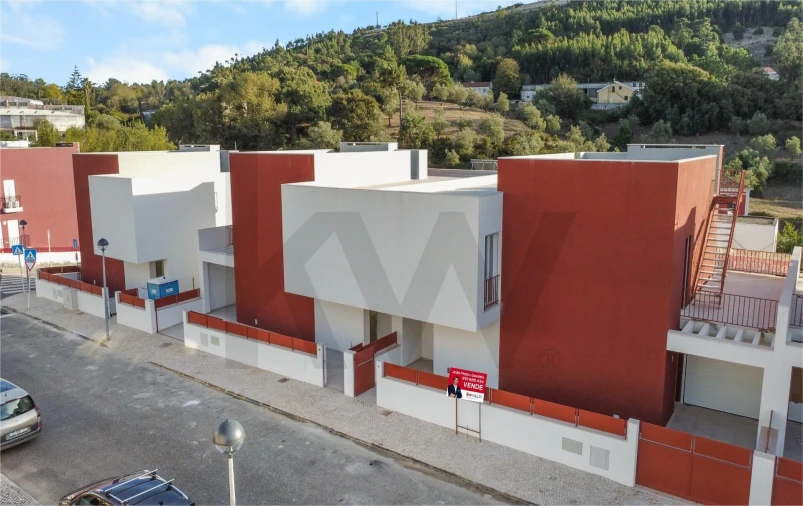 Moradia T4 para Venda em Lousa Foto 27