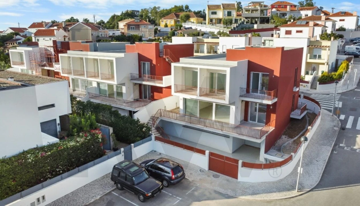 Moradia T4 para Venda em Lousa Foto 1