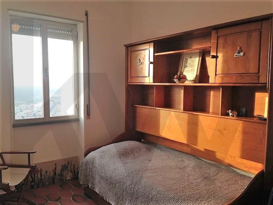 Moradia T4 para Arrendamento em Nazare Foto 9