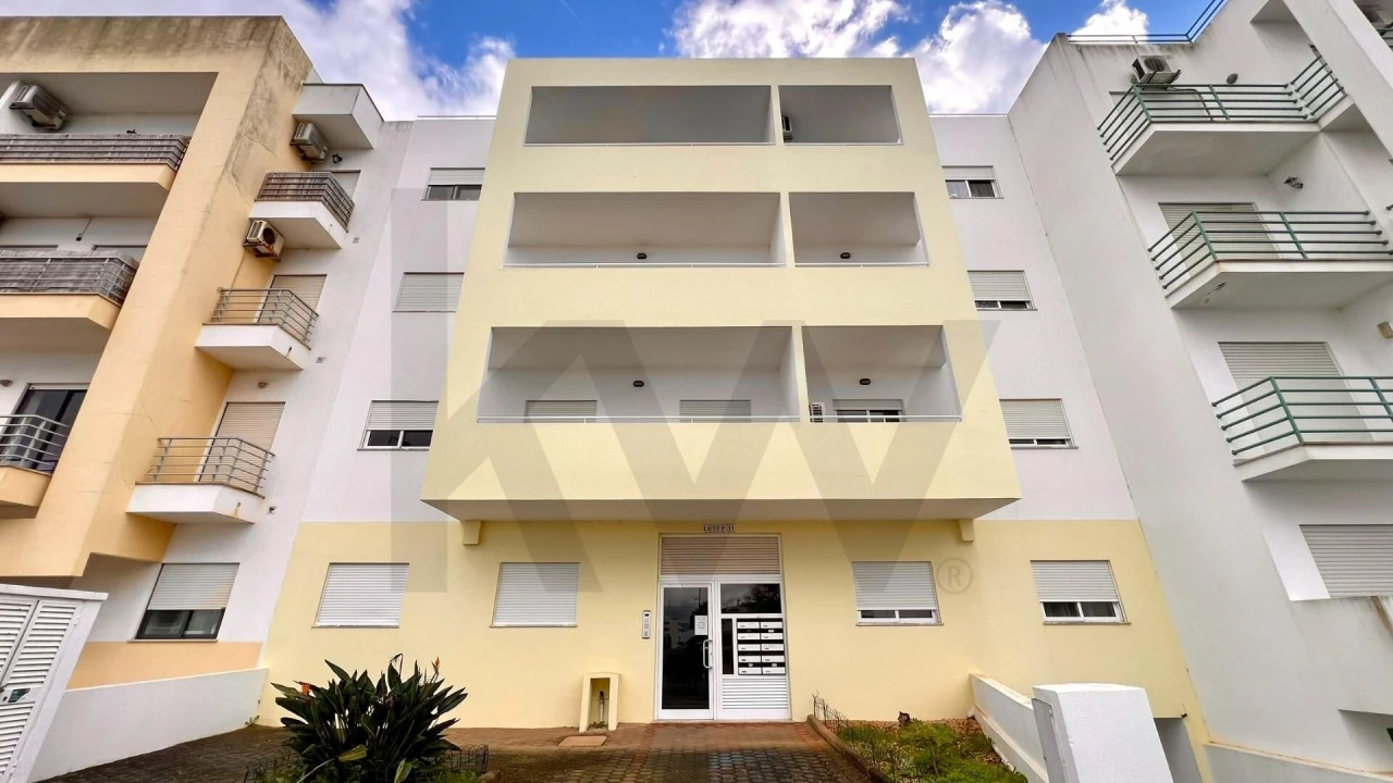 Apartamento T3 para Arrendamento em Estômbar e Parchal Foto 19