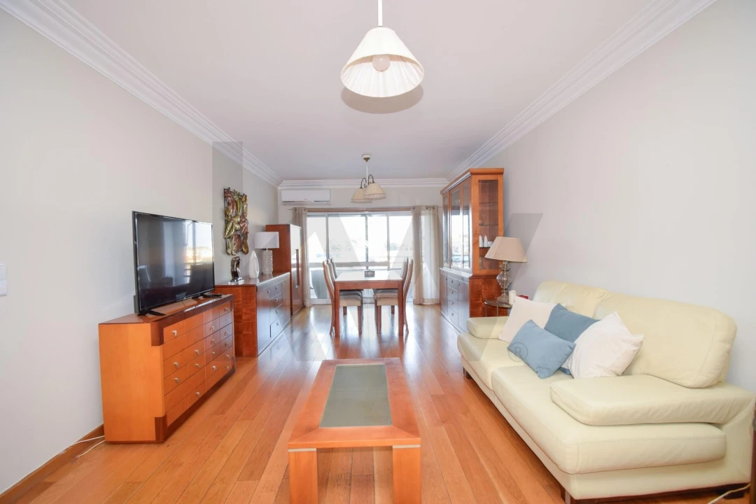 Apartamento T3 para Arrendamento em São Domingos de Rana Foto 1