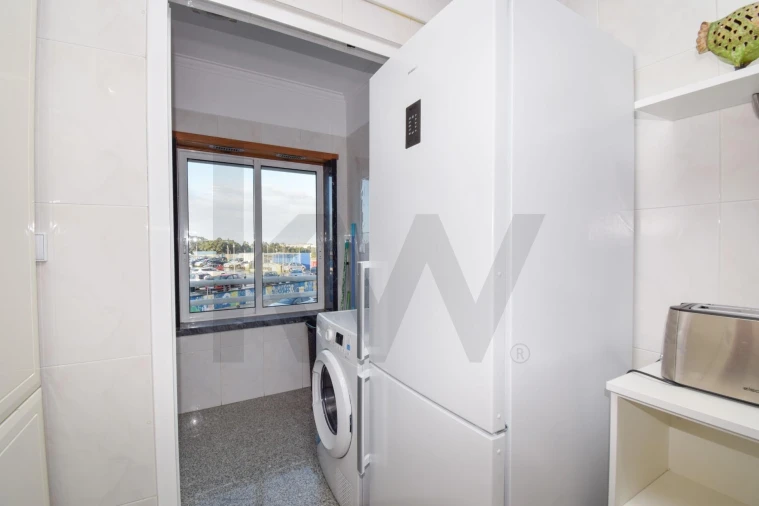 Apartamento T3 para Arrendamento em São Domingos de Rana Foto 22