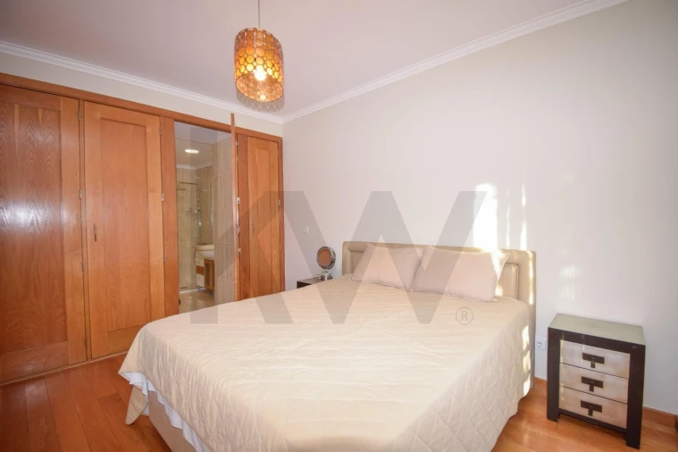 Apartamento T3 para Arrendamento em São Domingos de Rana Foto 11