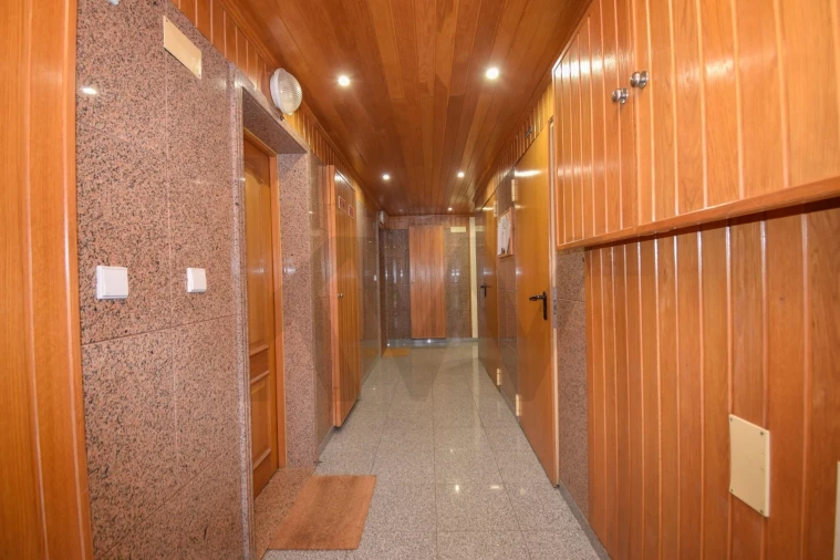 Apartamento T3 para Arrendamento em São Domingos de Rana Foto 24