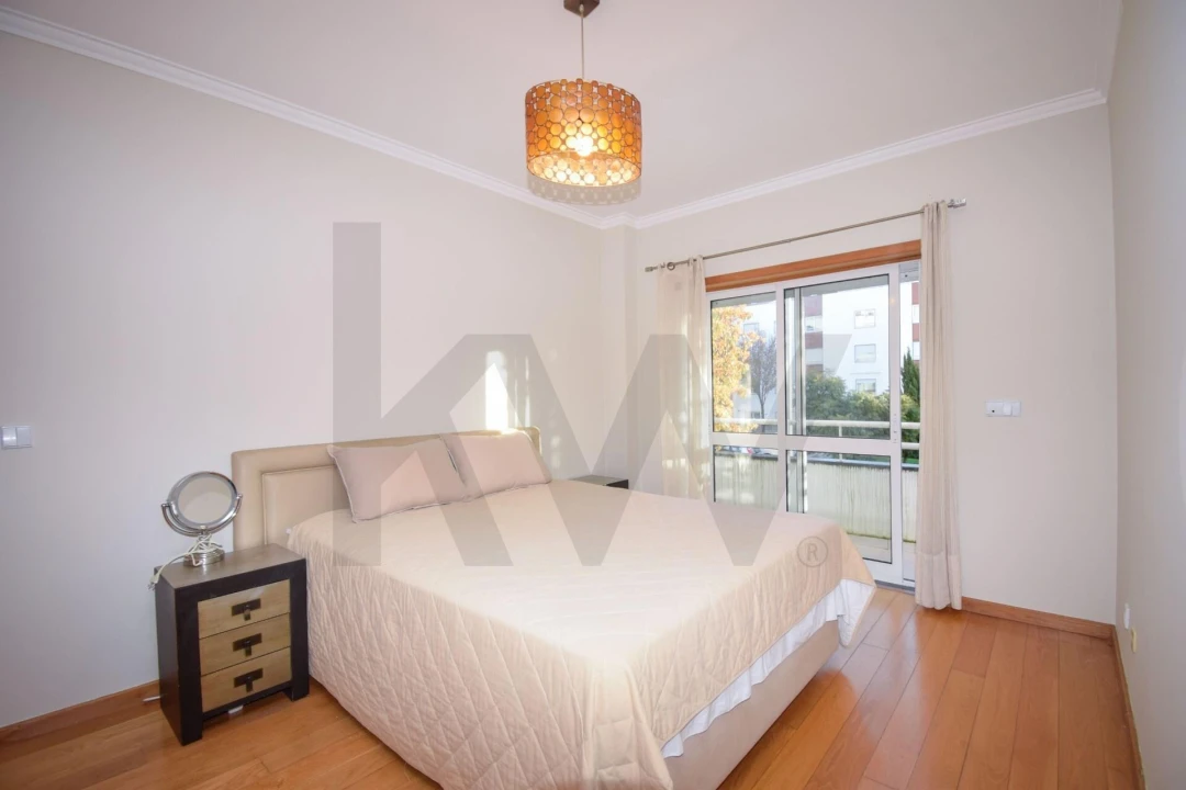 Apartamento T3 para Arrendamento em São Domingos de Rana Foto 10