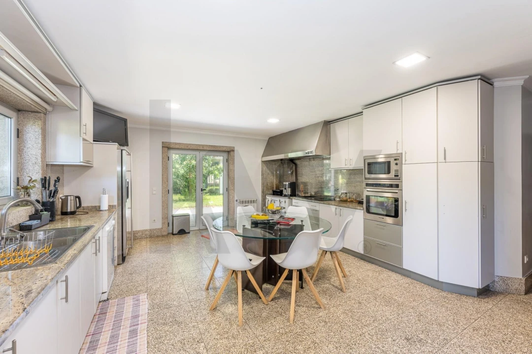 Quinta T4 para Venda em Esmeriz e Cabeçudos Foto 16