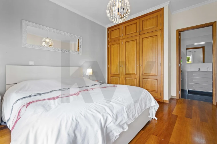 Moradia T3 para Venda em Caniço Foto 27