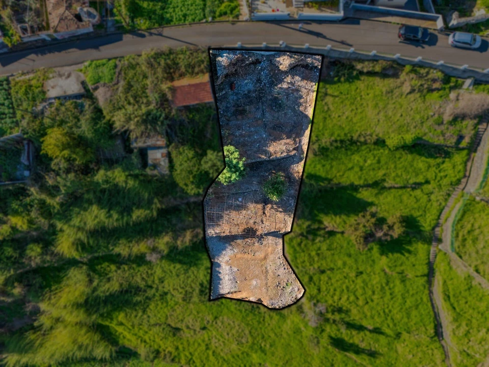 Terreno para Venda em Arco da Calheta Foto 3