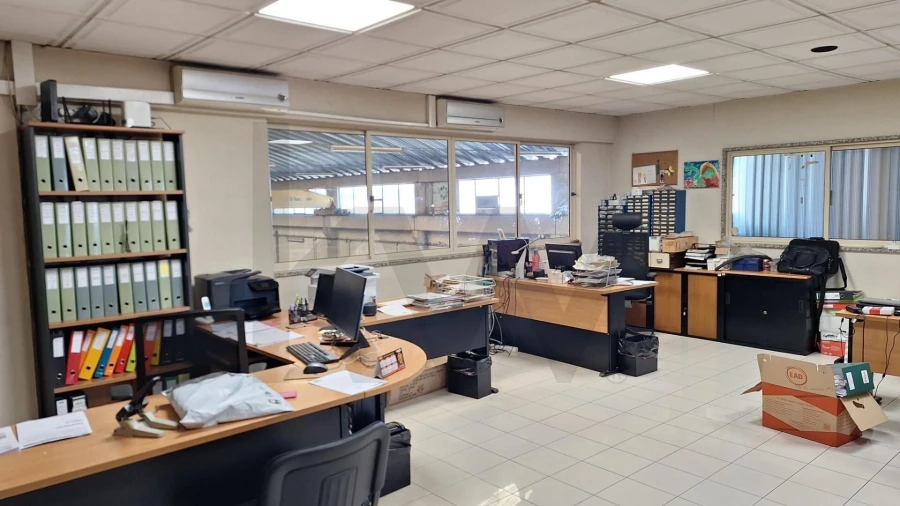 Armazém para Venda em Alhos Vedros Foto 11