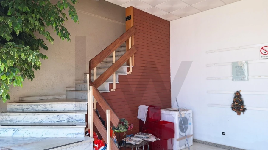 Armazém para Venda em Alhos Vedros Foto 7