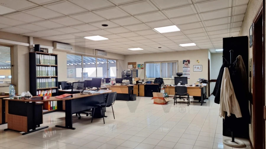 Armazém para Venda em Alhos Vedros Foto 9